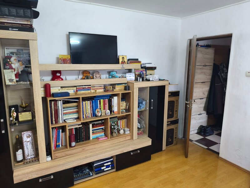 Berceni, Uioara, 2 camere,